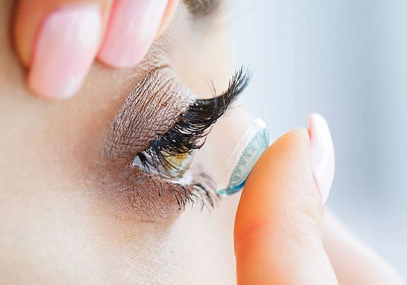 Trockene Augen durch Kontaktlinsen